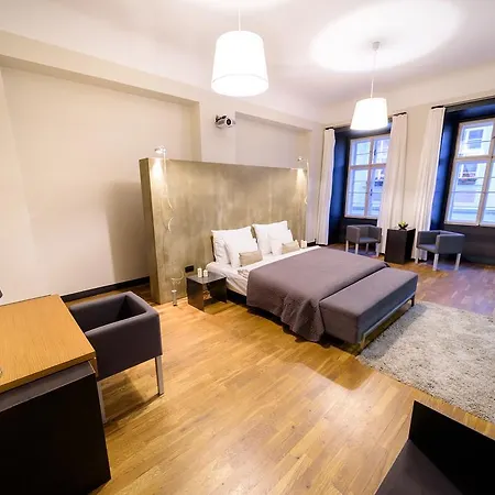 Appartement Celebrities Apt. Old Town Square